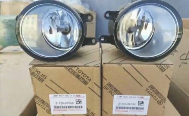Противотуманные фары Valeo на Toyota Camry 2